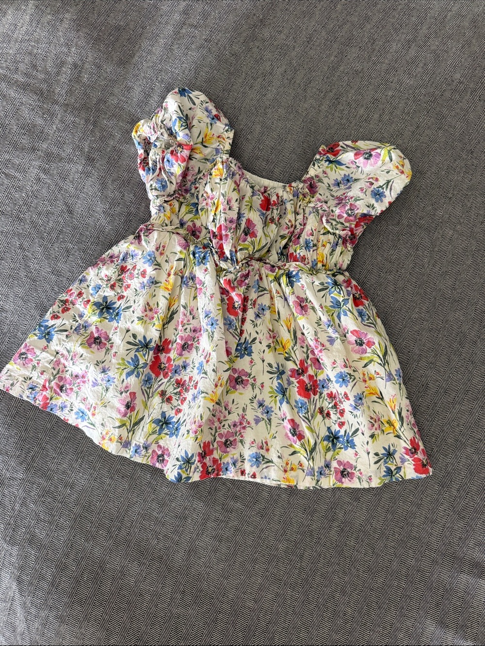 GAP Baby Floral Puff Sleeve Dress in White with Multicolor Flowers